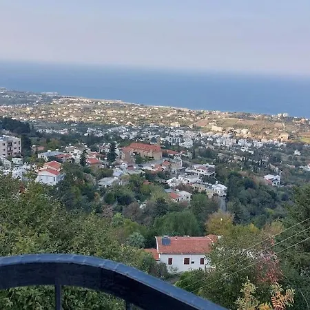 Girne, Lapta'da Deniz Ve Dag Manzarali * Kyrenia (Northern Cyprus)